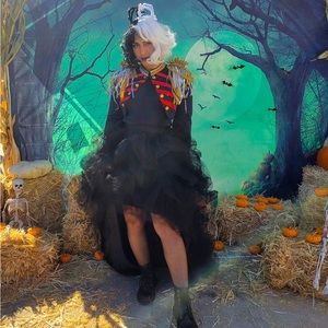 DIY Cruella Outfit inspired by the movie ( worn once) wig and skirt included !